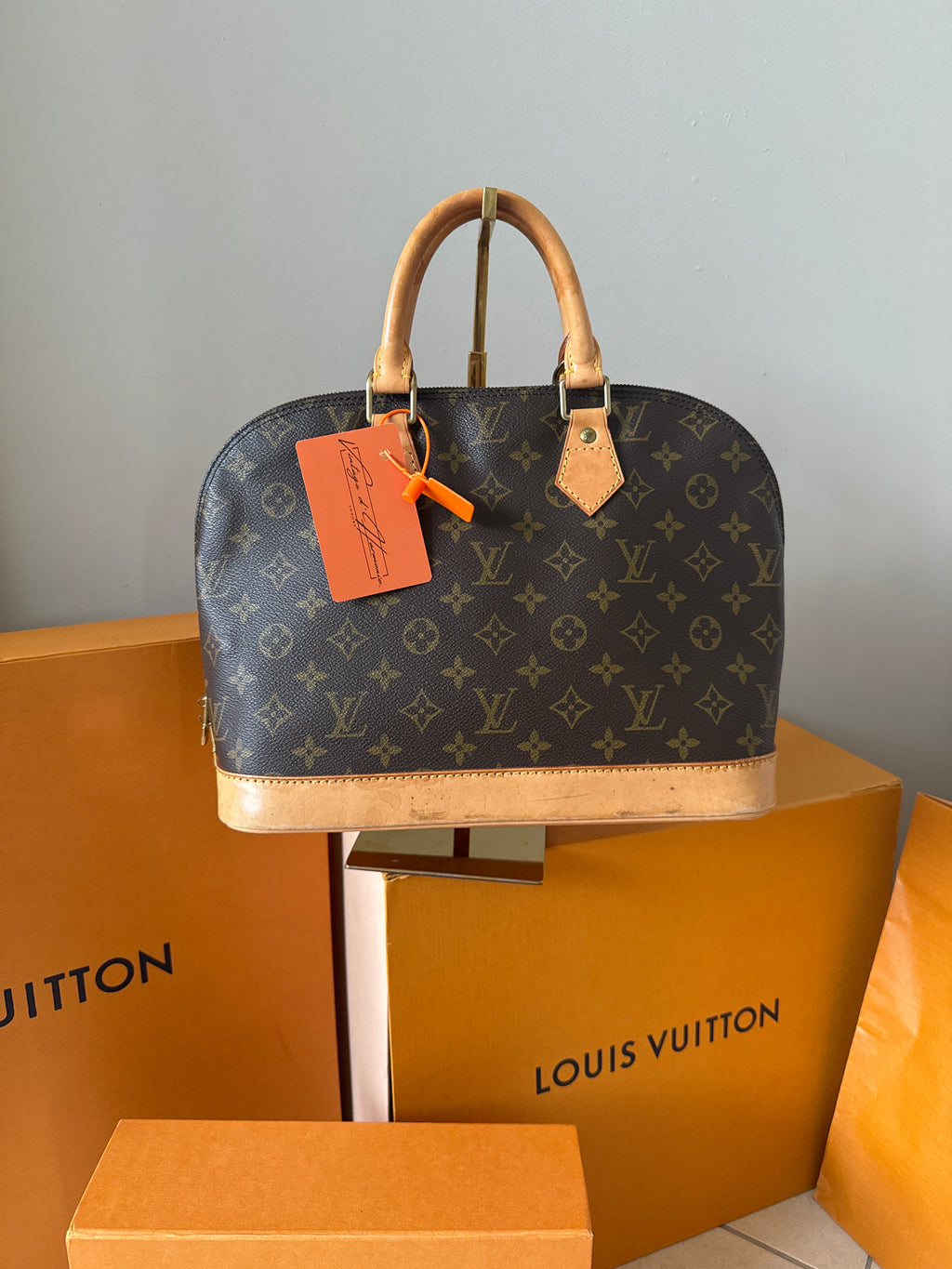 Louis Vuitton Alma