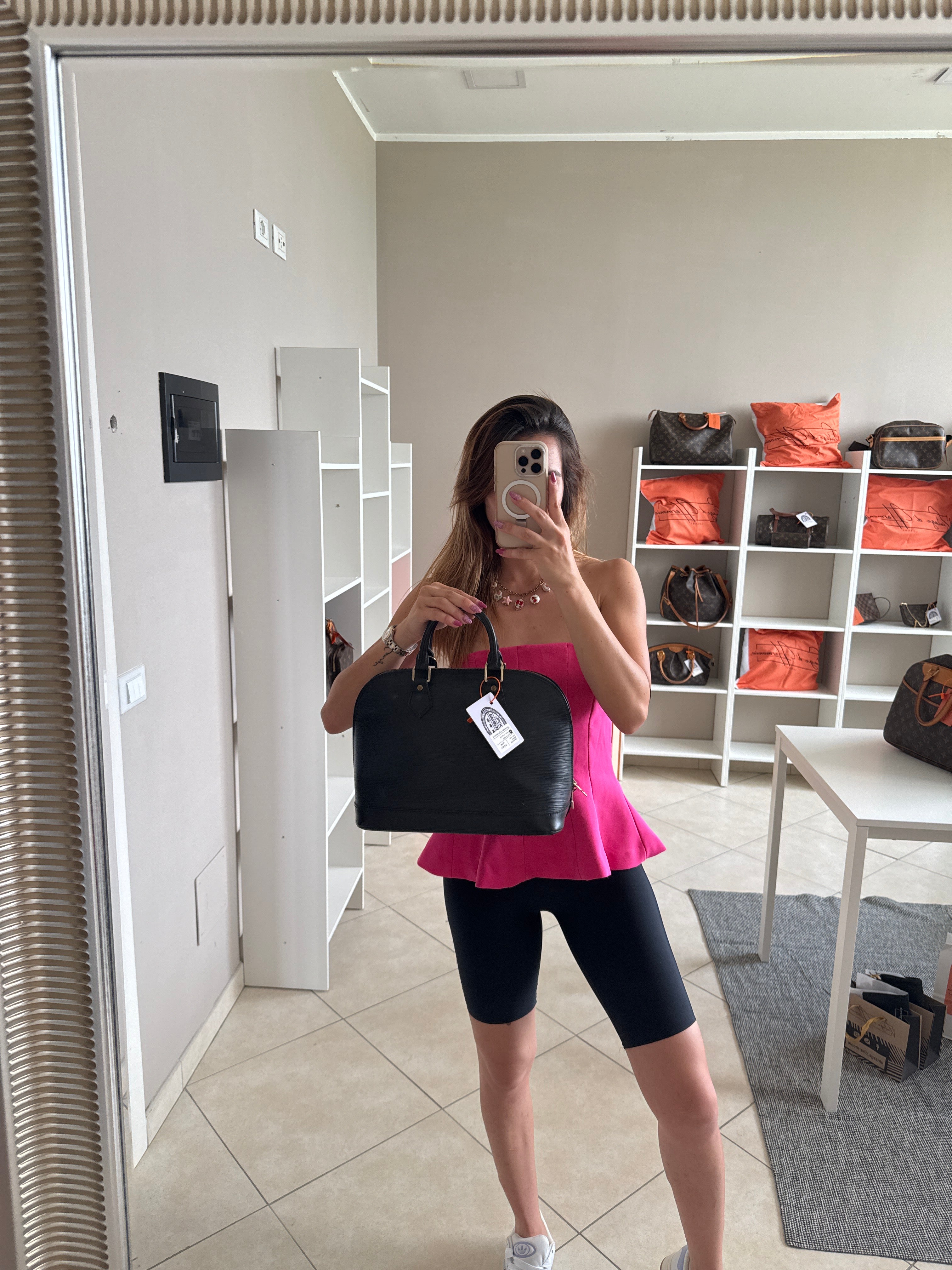 Louis Vuitton Alma Epi Balack