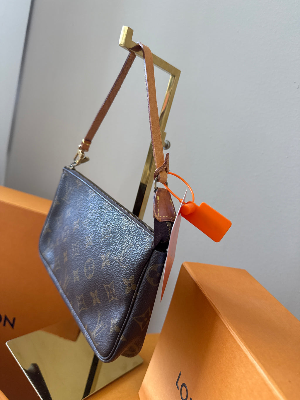 Louis Vuitton Pochette