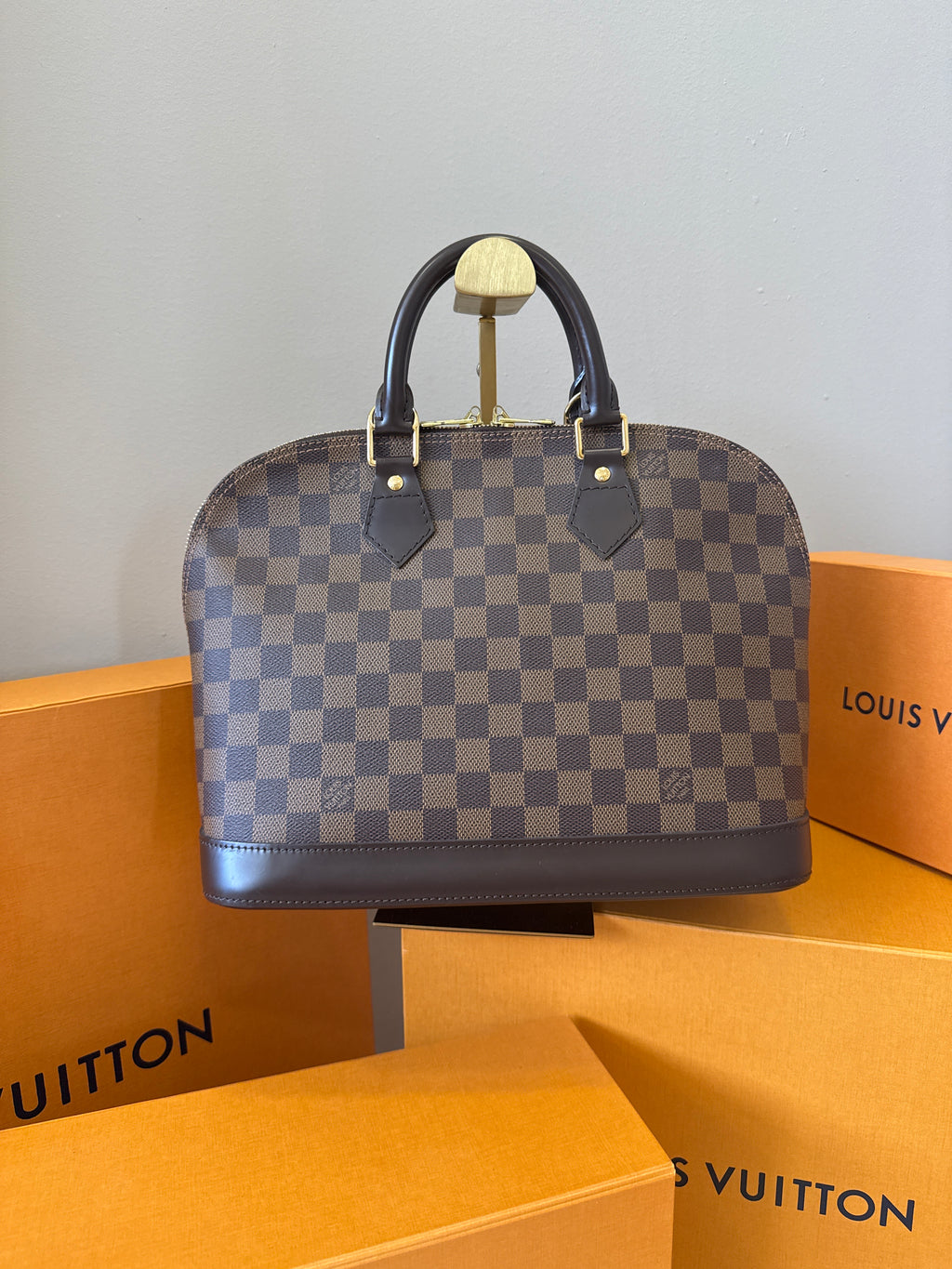 Louis Vuitton Alma Damier