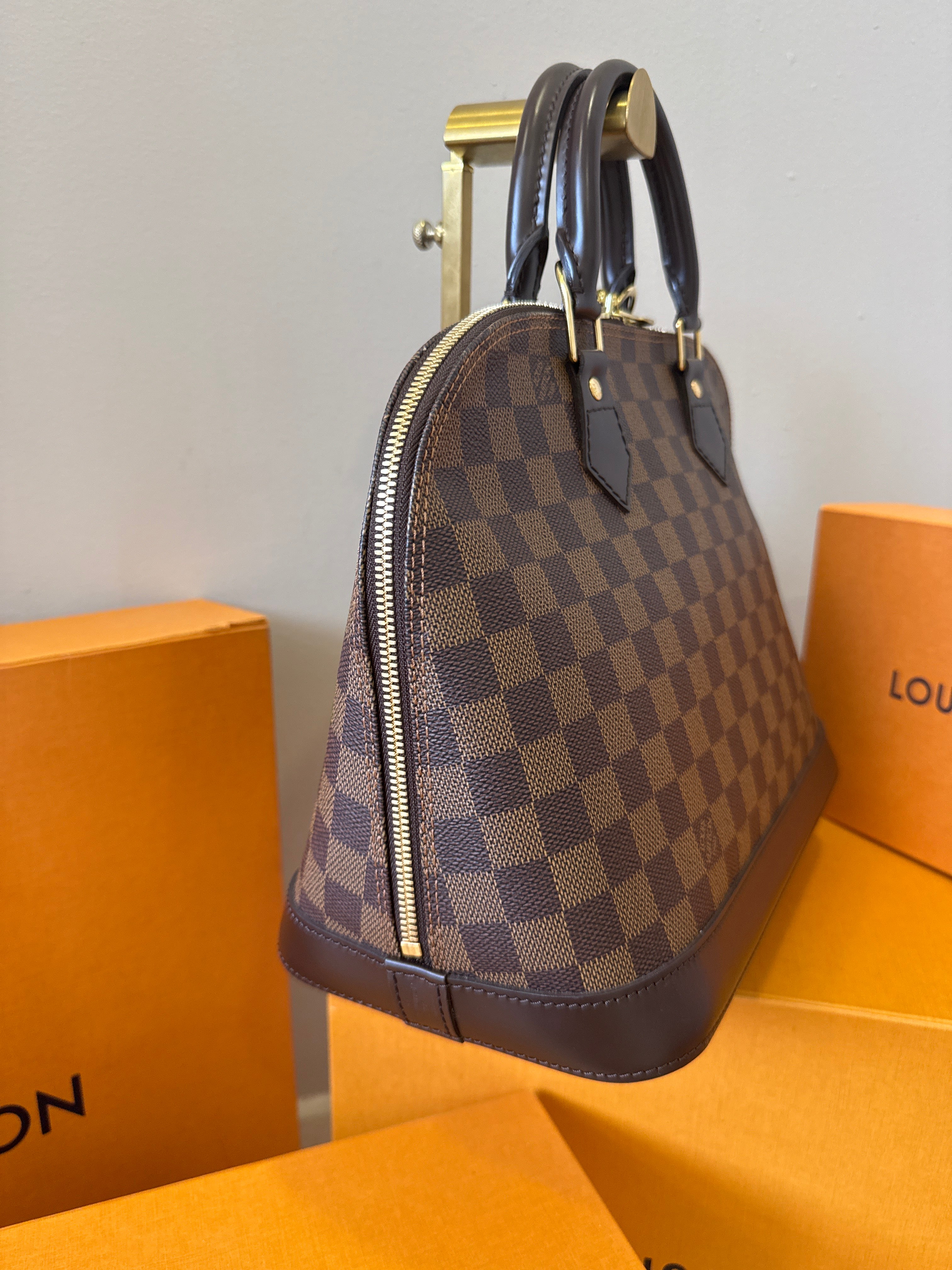 Louis Vuitton Alma Damier