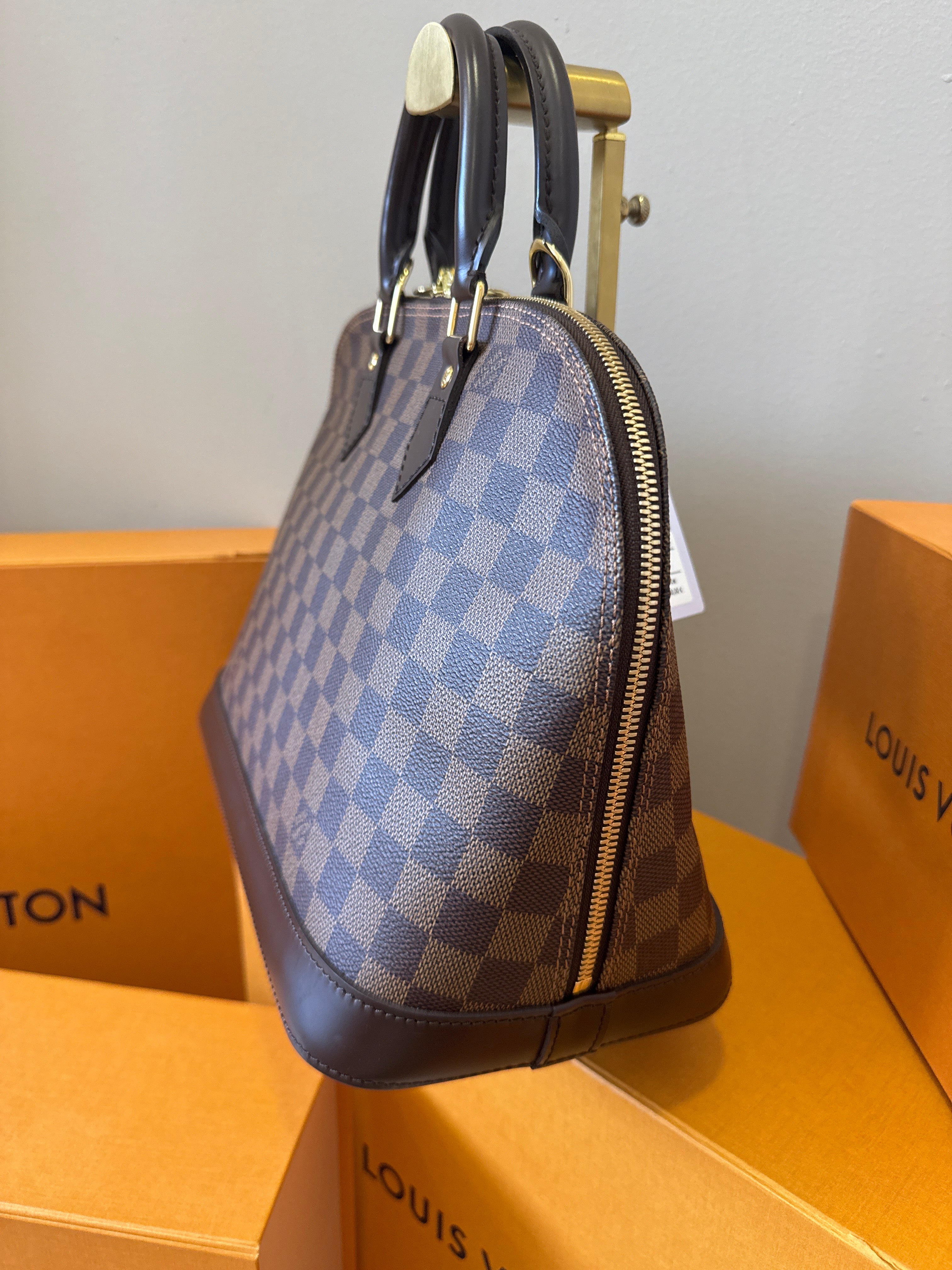 Louis Vuitton Alma Damier