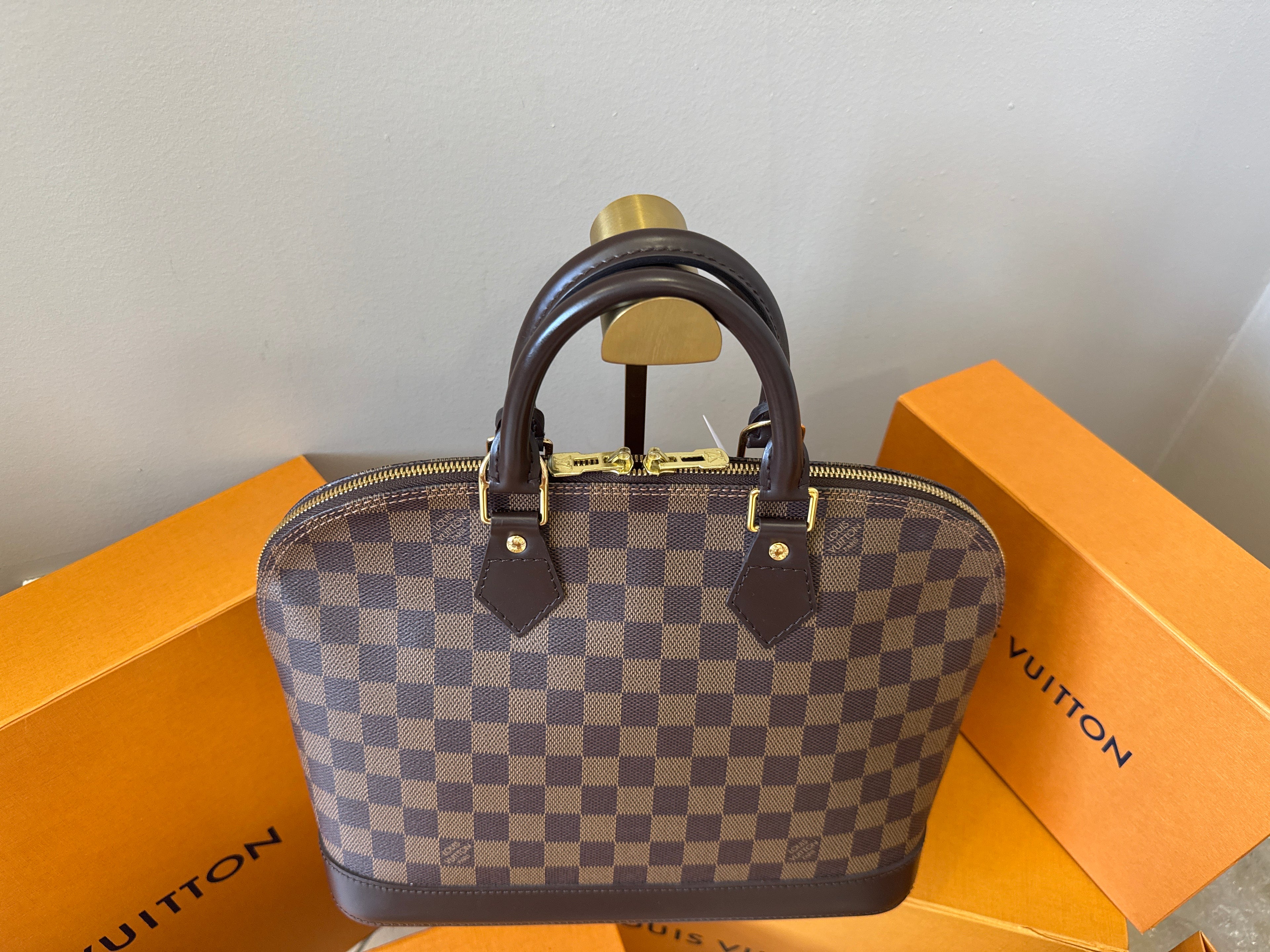Louis Vuitton Alma Damier