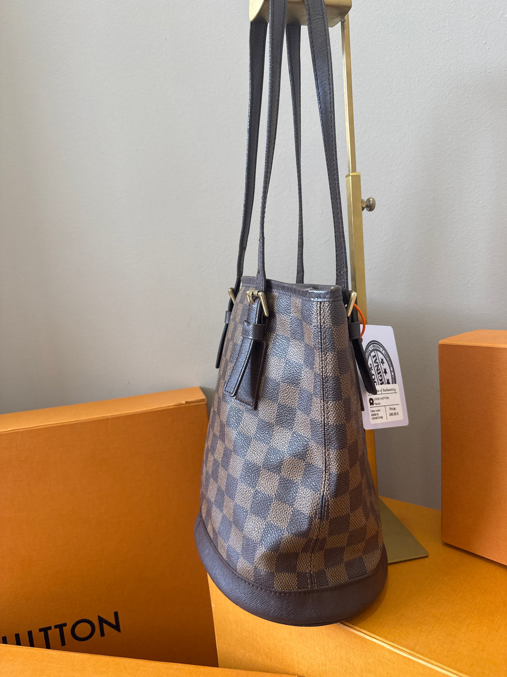 Louis Vuitton Marais