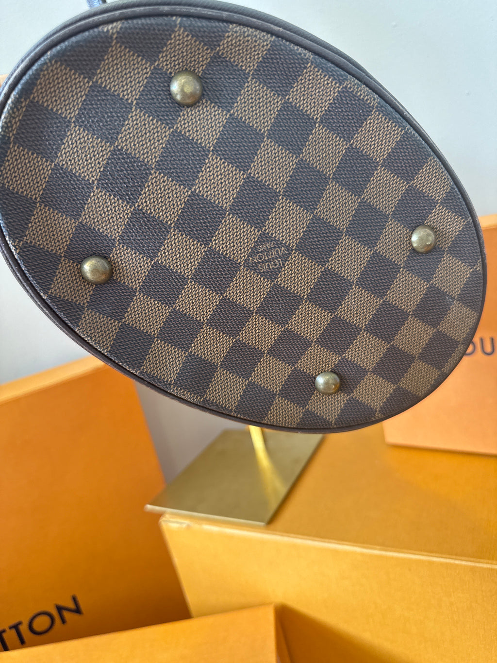 Louis Vuitton Marais